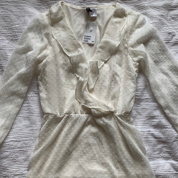 H&M Dresses & Skirts - Girly Dress